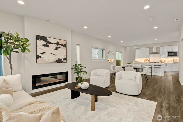 33475 Three Lakes Lane, Black Diamond, WA 98010