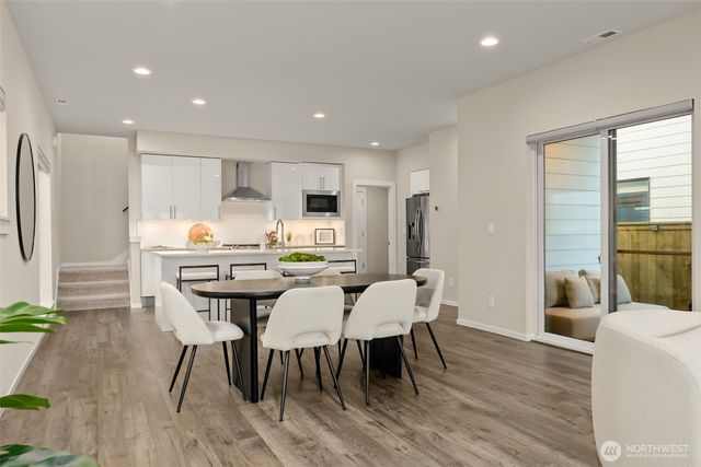 33475 Three Lakes Lane, Black Diamond, WA 98010