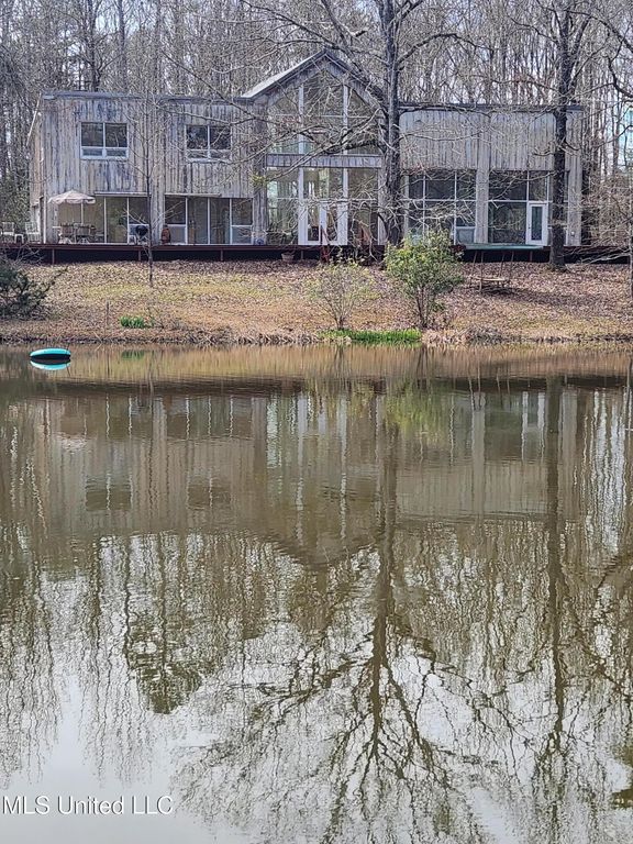 5472 Dry Grove Road, Terry, MS 39170