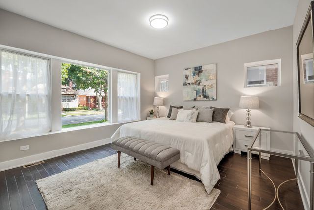 617 S Lombard Avenue, Oak Park, IL 60302