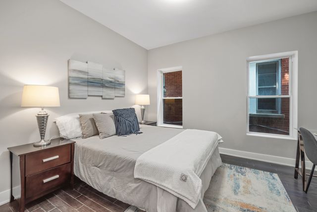 617 S Lombard Avenue, Oak Park, IL 60302