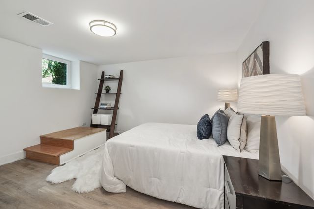 617 S Lombard Avenue, Oak Park, IL 60302