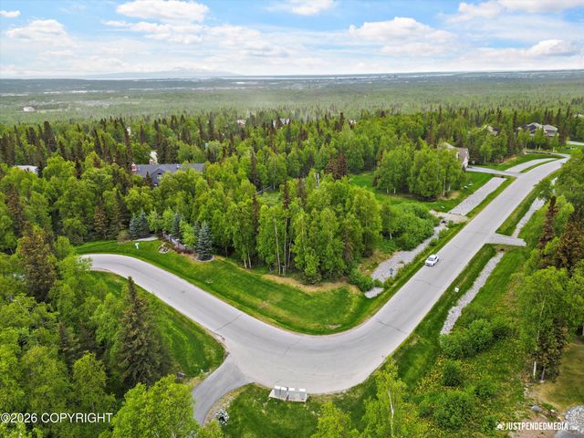 000 Heritage Heights Drive, Anchorage, AK 99516