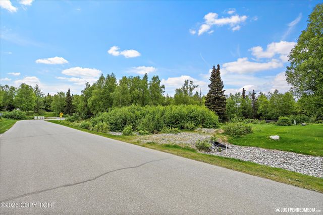 000 Heritage Heights Drive, Anchorage, AK 99516