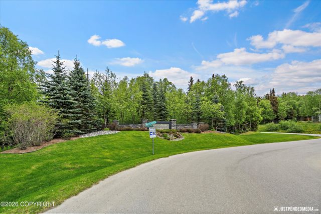 000 Heritage Heights Drive, Anchorage, AK 99516