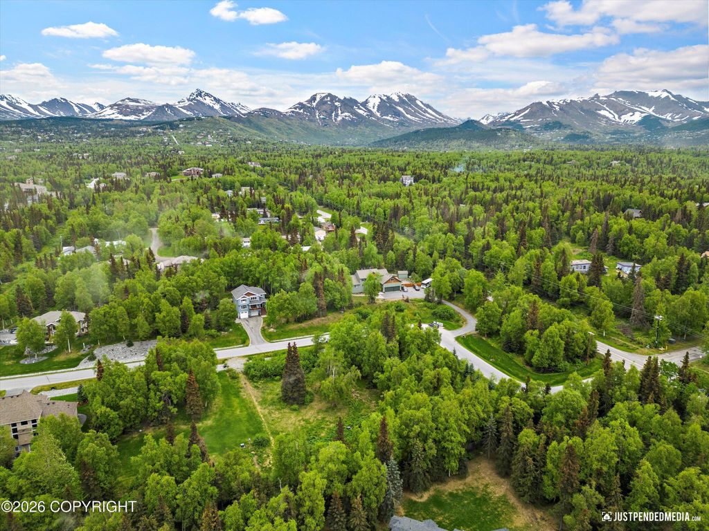 000 Heritage Heights Drive, Anchorage, AK 99516