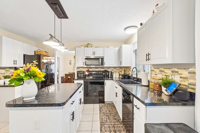 45 Braeburn Rd, Boston, MA 02136