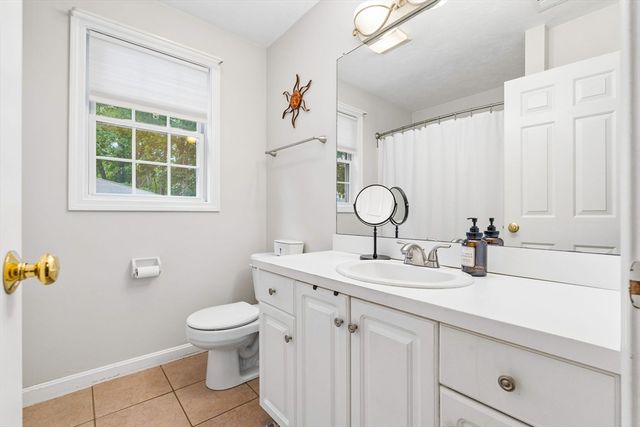 45 Braeburn Rd, Boston, MA 02136