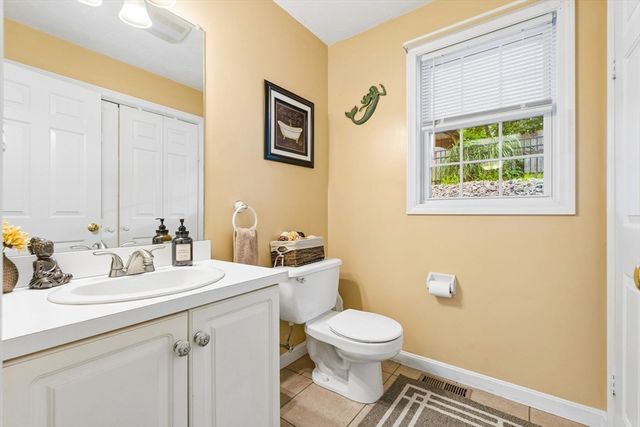 45 Braeburn Rd, Boston, MA 02136