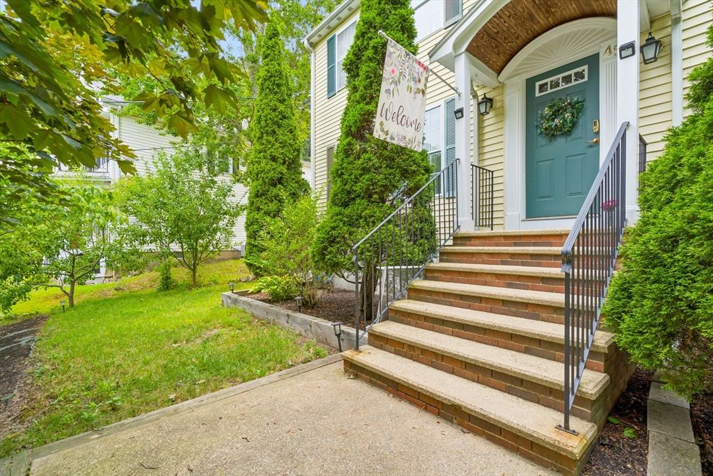 45 Braeburn Rd, Boston, MA 02136
