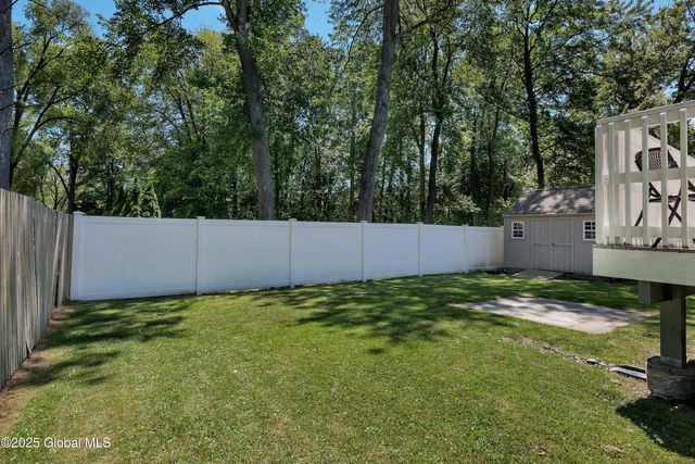 9 Sebring Avenue, Colonie, NY 12205