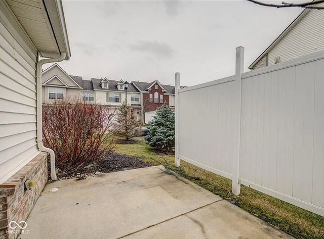 11475 Clay Court 100, Fishers, IN 46037