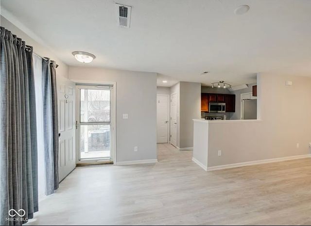 11475 Clay Court 100, Fishers, IN 46037