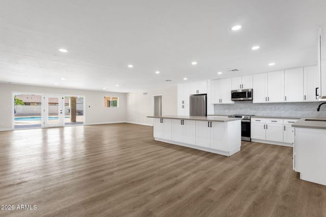 2409 E Inglewood Street, Mesa, AZ 85213