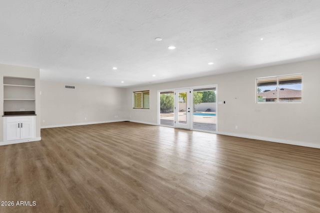 2409 E Inglewood Street, Mesa, AZ 85213