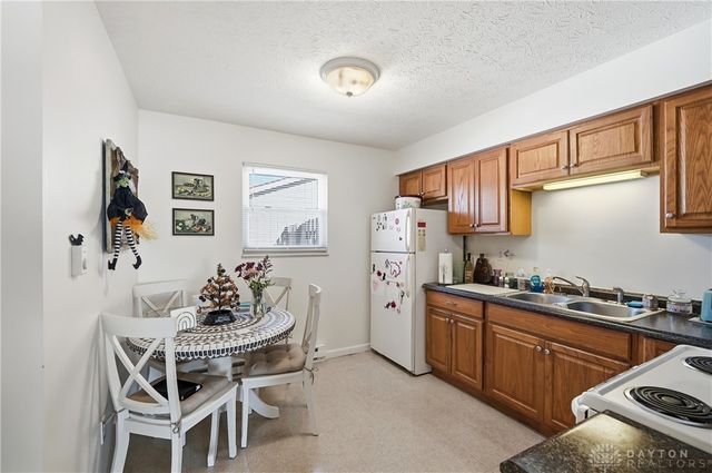 212 June Marie Drive, Lebanon, OH 45036