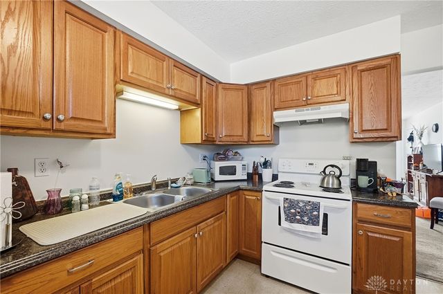 212 June Marie Drive, Lebanon, OH 45036