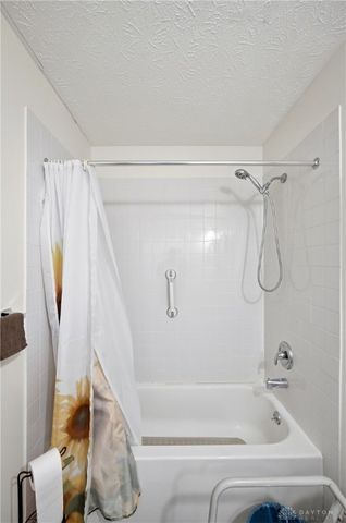 212 June Marie Drive, Lebanon, OH 45036