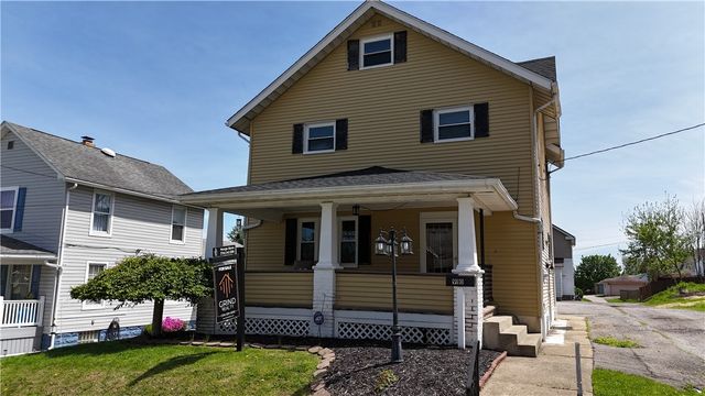 910 Temple Ave, New Castle, PA 16101