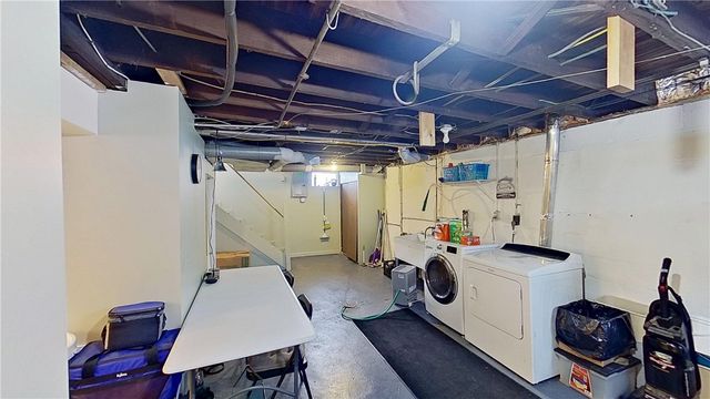 910 Temple Ave, New Castle, PA 16101