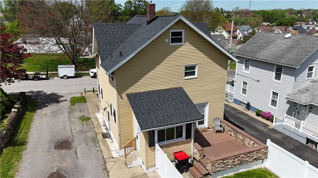 910 Temple Ave, New Castle, PA 16101