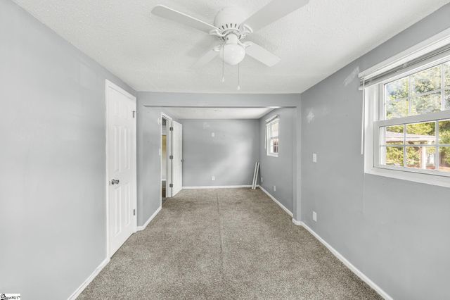100 Basin Drive, Boiling Springs, SC 29316