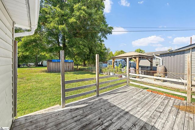 100 Basin Drive, Boiling Springs, SC 29316