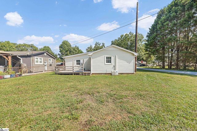 100 Basin Drive, Boiling Springs, SC 29316
