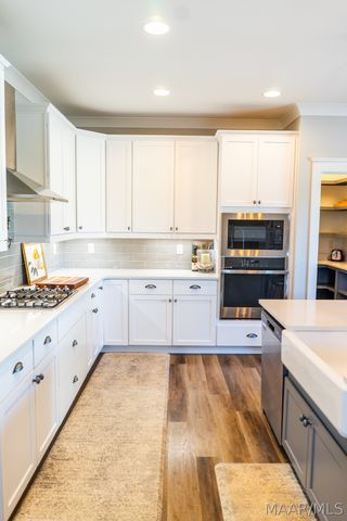 261 Avenue Of The Orchards ., Pike Road, AL 36064