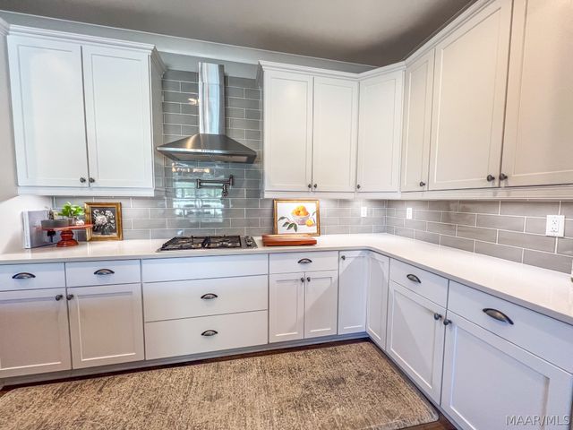 261 Avenue Of The Orchards ., Pike Road, AL 36064