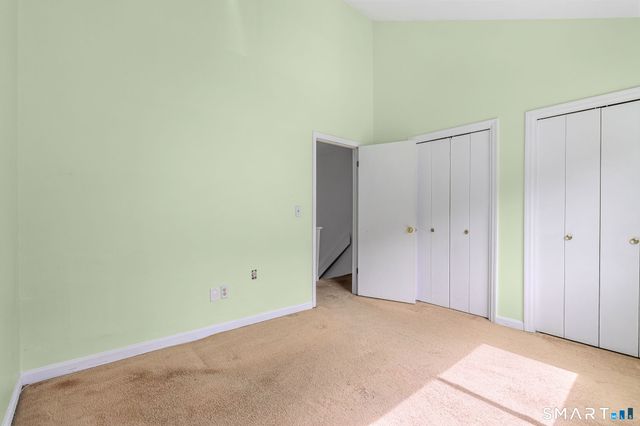 33 Deer Run 33, Bethel, CT 06801