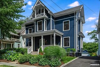 27 Montclair Avenue, Montclair, NJ 07043