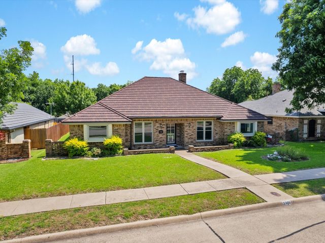 3306 Oxford Drive, Rowlett, TX 75088