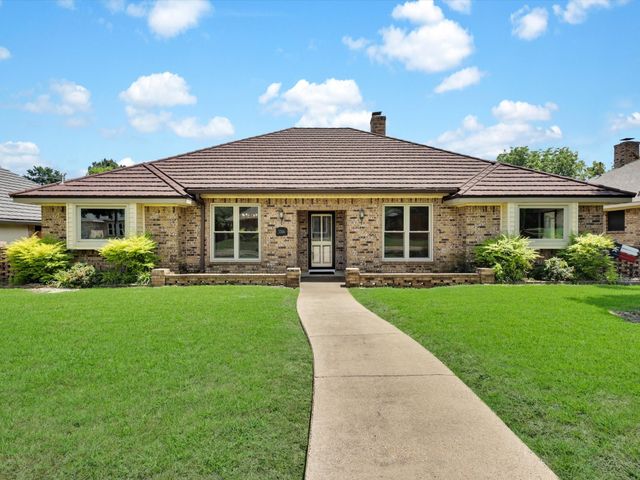 3306 Oxford Drive, Rowlett, TX 75088