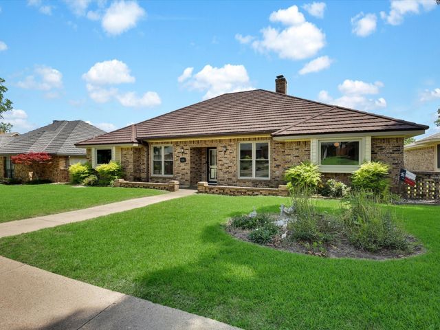 3306 Oxford Drive, Rowlett, TX 75088