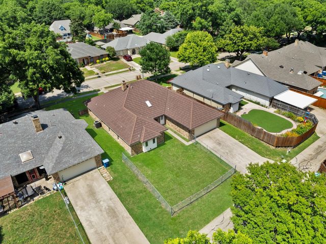 3306 Oxford Drive, Rowlett, TX 75088