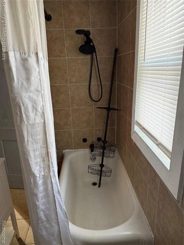 2217 Maryland Avenue, Flint, MI 48506