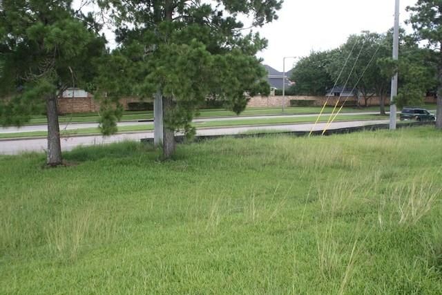 2920 W Walker Street, League City, TX 77573