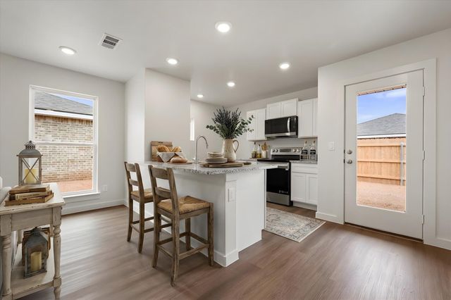 516 E 24th Street, Wolfforth, TX 79382