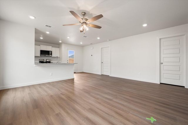 516 E 24th Street, Wolfforth, TX 79382