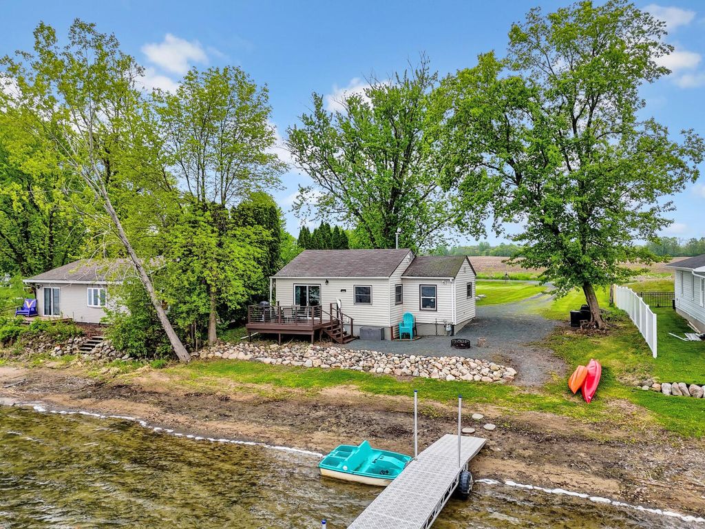 11900 Mentzer Trail, Lindstrom, MN 55045 — exterior