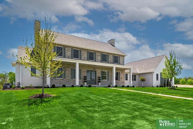 22569 Crestline Circle, Gretna, NE 68028