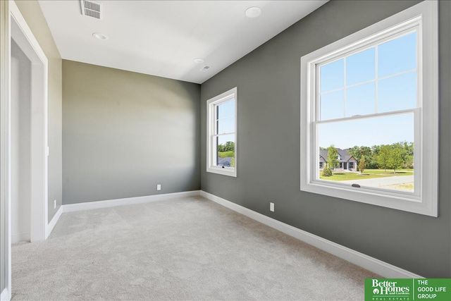 22569 Crestline Circle, Gretna, NE 68028