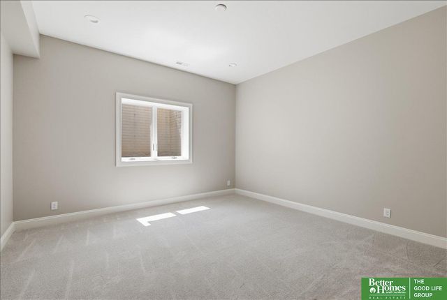 22569 Crestline Circle, Gretna, NE 68028