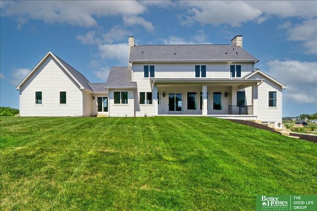 22569 Crestline Circle, Gretna, NE 68028