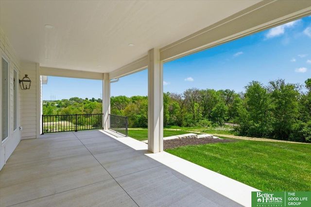 22569 Crestline Circle, Gretna, NE 68028