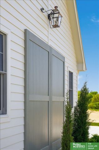 22569 Crestline Circle, Gretna, NE 68028