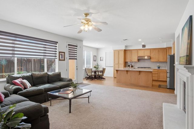 1950 Trail Way, Turlock, CA 95382