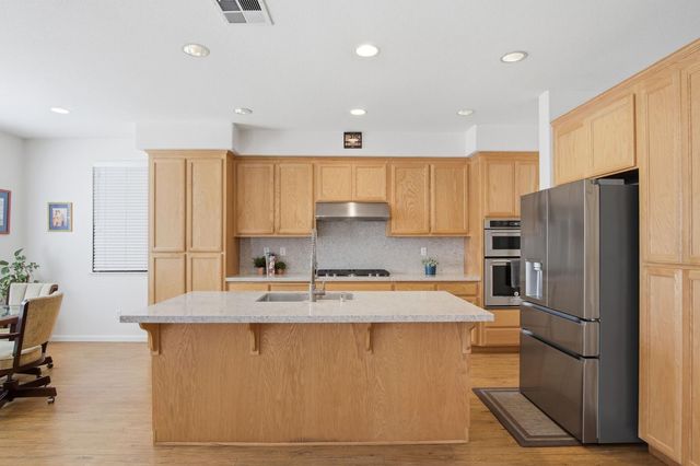 1950 Trail Way, Turlock, CA 95382