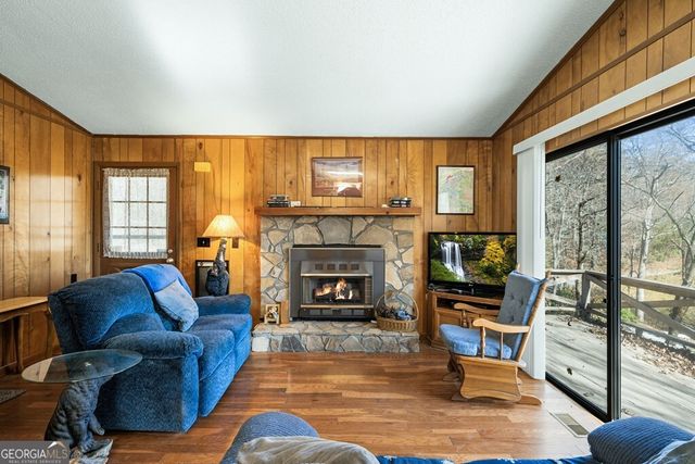 668 Tay Walk Way, Hiawassee, GA 30546